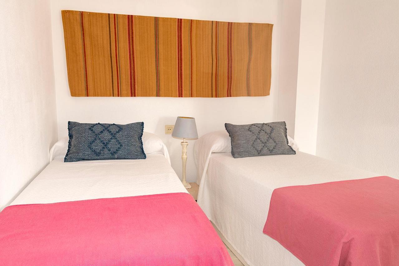 Ziba Cordoba Only Families Apartment ภายนอก รูปภาพ